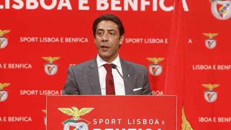 El Benfica no quiere perder a Pavlidis, Carreras y Otamendi