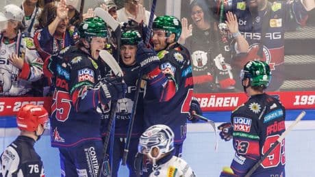 Deutsche Eishockey Liga: Emotionaler DEL-Start: Aufsteiger Dresden ohne Chance