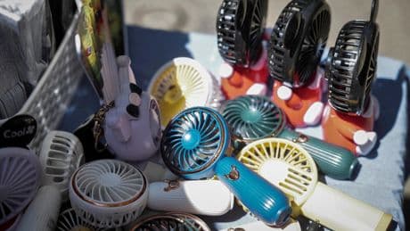 «Presque tout a été vendu» : avec la canicule, les Français se ruent sur les ventilateurs et climatiseurs