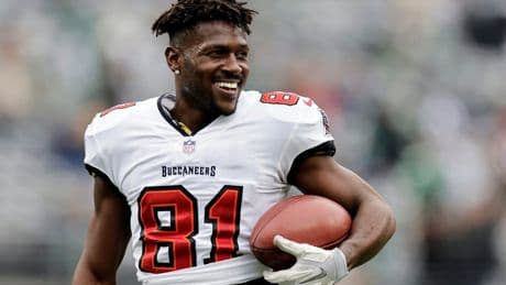 Former NFL star Antonio Brown wanted by Miami police on attempted murder charges