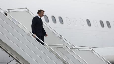 Emmanuel Macron en route pour le Groenland pour dire non à la "prédation" américaine