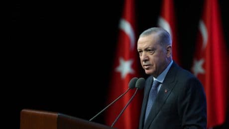 Yandaş yazar AKP'lilere ateş püskürdü: Bu Erdoğan'a ihanet