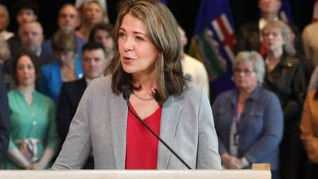 Smith rekindles fight against Liberal 'clean electricity' regs