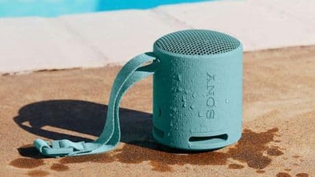 Altavoces portátiles y resistentes al agua para la playa