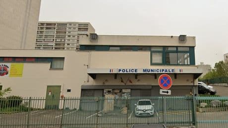 Rillieux-la-Pape: des projectiles et cocktails molotov lancés contre le commissariat