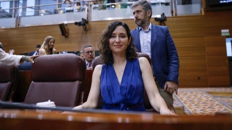 Ayuso, contra un PSOE noqueado y el &quot;pornofeminismo&quot; de Más Madrid que ampara la &quot;corrupción de Estado&quot;
