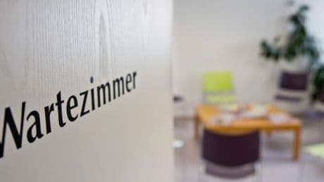 Arzttermine: Patienten über Zweiklassenmedizin - und was geholfen hat