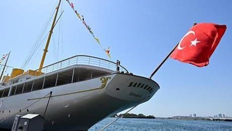 Atatürk'ün manevi mirası 'Savarona' İstanbul Boğazı'nı selamlayacak