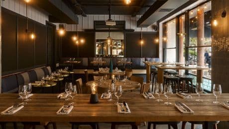 Néobistrots parisiens : trois adresses entre cuisine d’auteur et esprit contemporain