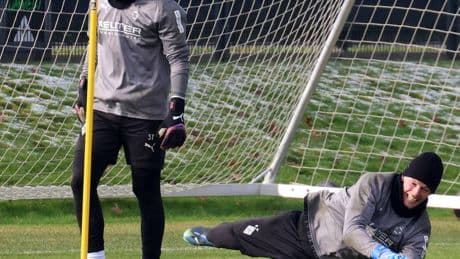 Start in die Trainingswoche: Borussia bangt um Plea und verlängert den Vertrag mit einem Torwart