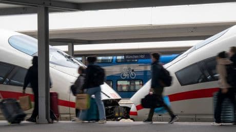 Nach rund zehn Stunden: Bahn-Oberleitungsschaden bei Ingolstadt behoben