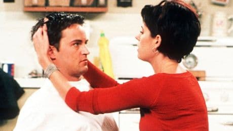 Friends star remembers Matthew Perry’s ‘gentlemanly’ reaction to her wardrobe malfunction