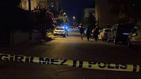 İstanbul'da sokak ortasında bir kadın satırlı saldırıya uğradı, hayatını kaybetti!