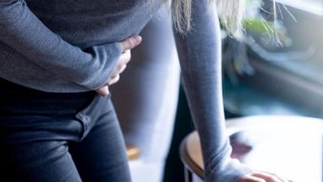 Doktorlar bu belirtiyi ciddiye almadı: 39 yaşında 3. evre kolon kanserine yakalandı
