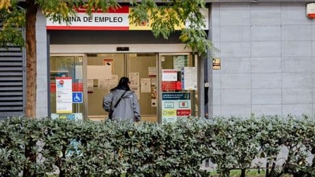 El SEPE exigirá cumplir una de estas dos causas de acceso para cobrar el subsidio de mayores de 52 años