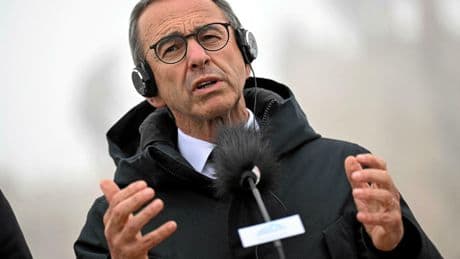 Migration : l’Europe des « durs » reprend la main, la France divisée