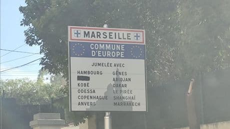 Marseille : Haïfa raturée de la liste des villes jumelles sur un panneau d’entrée d’agglomération