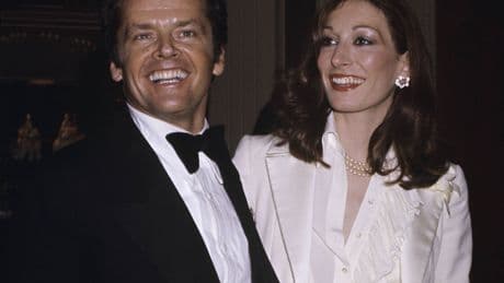 Jack Nicholson engañó a Anjelica Huston con una camarera con quién tuvo un hijo