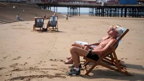 UK weather: 'Mini-heatwave' forecast as exact date for next warm blast revealed