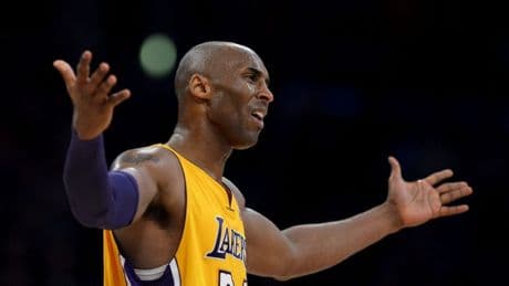 La camiseta del debut de Kobe Bryant en los Lakers, vendida por siete millones de dólares