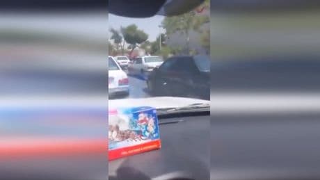 İsrail İran'ı vuruyor! İsfahan'da saldırı anı kamerada