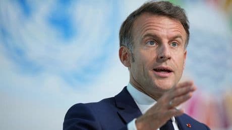 Violences en Syrie: Emmanuel Macron juge "impératif d'éviter" que ces épisodes se répètent dans le pays