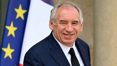 La cote de François Bayrou continue de baisser pour le troisième mois consécutif