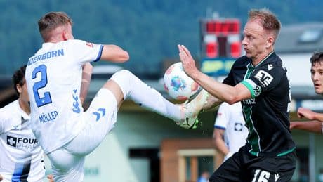 Nächster Torwart-Patzer im 2. Duell - Chakroun rettet Hannover 96