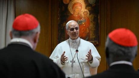 Le pape Léon XIV explique le choix de son nom par son engagement sur la question sociale, et rappelle le « précieux héritage » de François