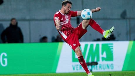 Wie es die Kollegen erfuhren - So erklärt Köln-Star Uth sein Karriere-Ende