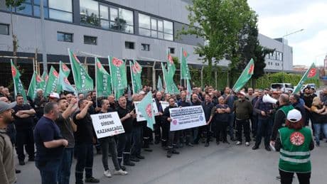 Deri işçileri düşük ücret dayatmasına karşı eylem yaptı