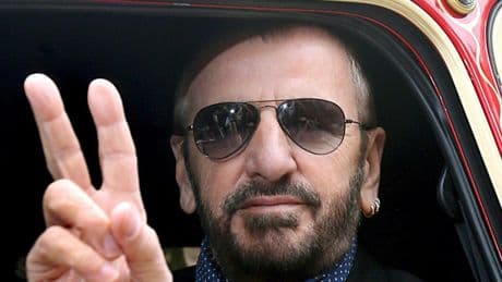 Ringo Starr, il Beatle triste che ha cambiato la musica (e conquistato Sinatra)