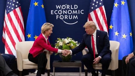 Charmeoffensive: Diese umstrittenen Lobbyisten heuert Europa für Nähe zu Trump an