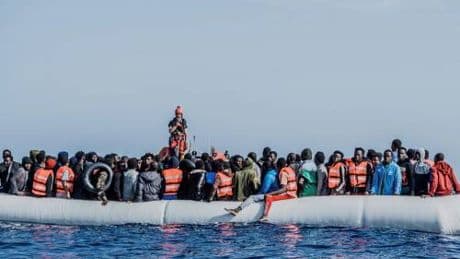 "Non si riprende i migranti". L'accusa del giornale tedesco all'Italia