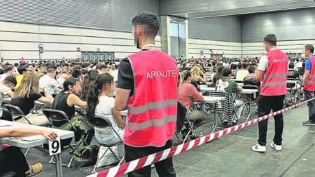 Ertzainas ejercen de psicólogos en entrevistas finales sin titulación