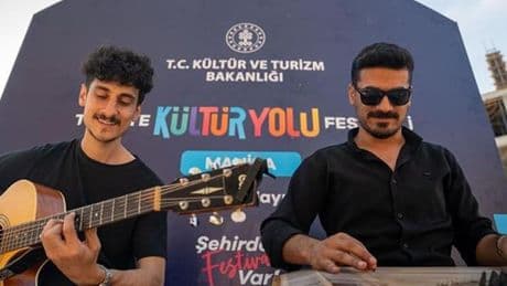 Kültür Yolu Festivali’nin ikinci durağı Manisa’da renkli görüntüler