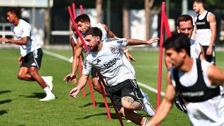 Beşiktaş, St. Patrick's rövanş maçının hazırlıklarına başladı