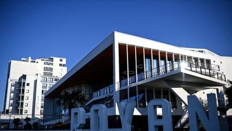 "Une affaire de goût": détruite et reconstruite après la Seconde guerre, Royan revendique son architecture brute et mal-aimée