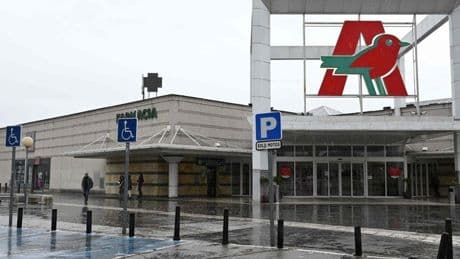 El ERE de Alcampo supondrá el cierre de dos supermercados en Euskadi y 21 despidos