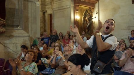 La Festa rompe el secreto del Misterio de Elche de la mano de Manuel Gutiérrez Aragón: "Me fascina la celebración de la muerte de la cultura española"