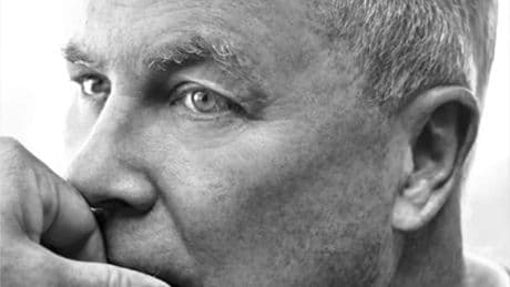 Muere Bob Wilson, el productor teatral y operístico, fundador del laboratorio para las artes The Watermill Center