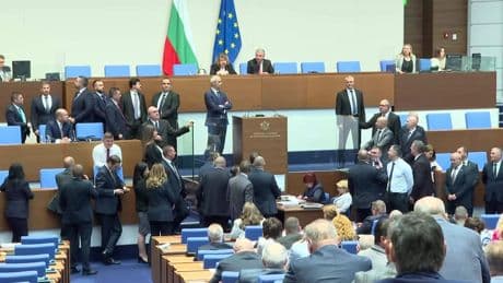 Bulgaristan Parlamentosu'nda "Euro'ya geçiş" kavgası