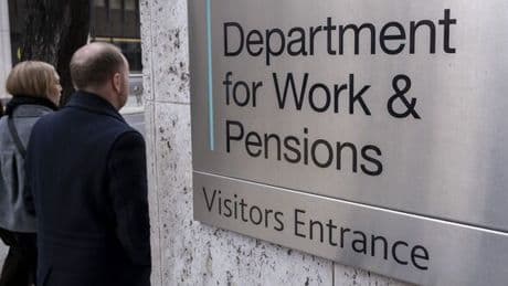 DWP issues urgent warning to Brits to 'beware' of new energy bill text scam