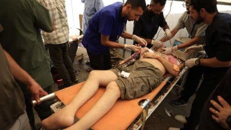 Gaza : l’église catholique de la Sainte-Famille endommagée par un bombardement, deux morts et plusieurs blessés, dont le curé