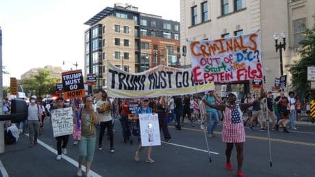 Umstrittenes Trump-Dekret: Aufruf zu Protesten in Washington