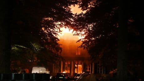 Zeer grote brand uitgebroken in monumentaal landhuis Burgst in Breda