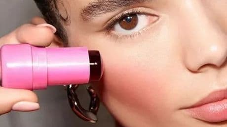 Superdrug's new £8 Rimmel makeup leaving shoppers 'really impressed'