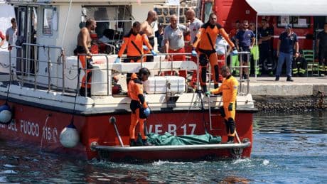 Suspenden la recuperación del yate hundido del magnate Mike Lynch tras la muerte de un buzo