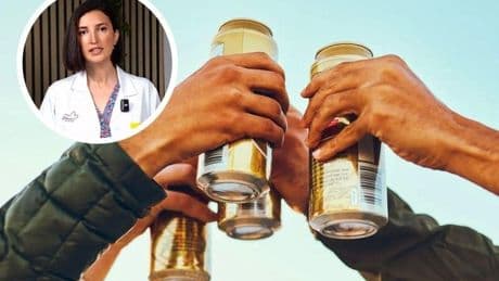 Una médico explica lo que pasa si bebes la cerveza directamente de la lata: «Puede parecer lo más práctico, pero...»