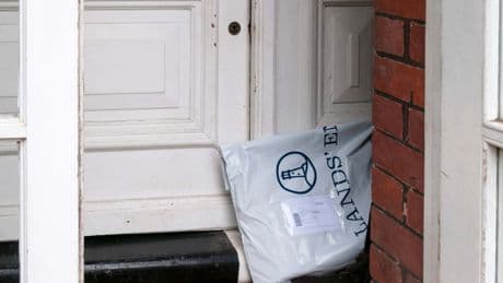 Two-fifths of consumers halt online purchase over no free delivery or return